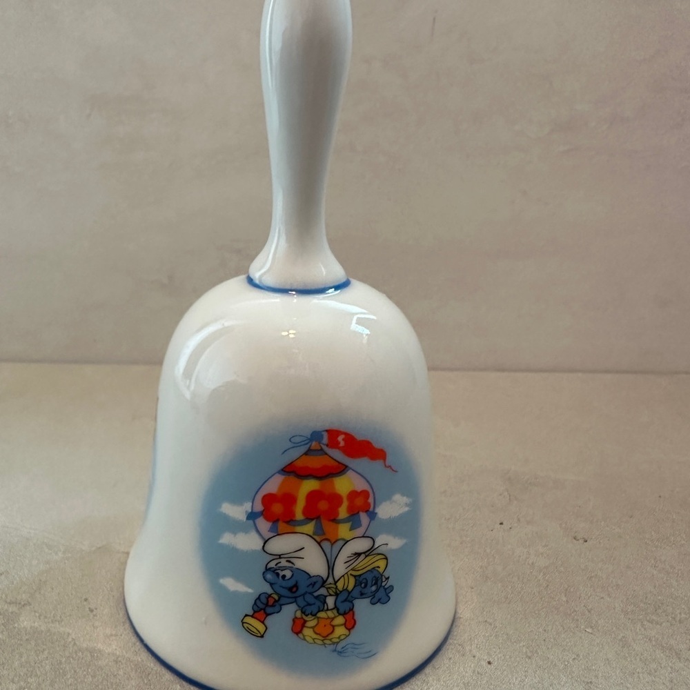 Vintage Smurfs Porcelain Bell 1982 Wallace Berrie Japan *See Pics - Small Chip* - Picture 4 of 7